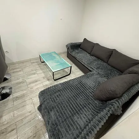 아파트 De Vacance 아그